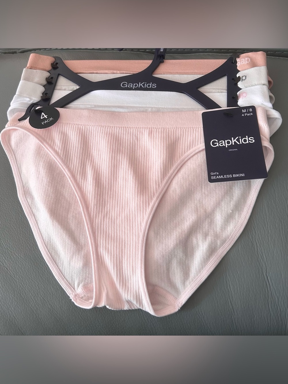 GAP Girl’s Seamless Bikini Briefs Size M (8) NEW 4-Pack